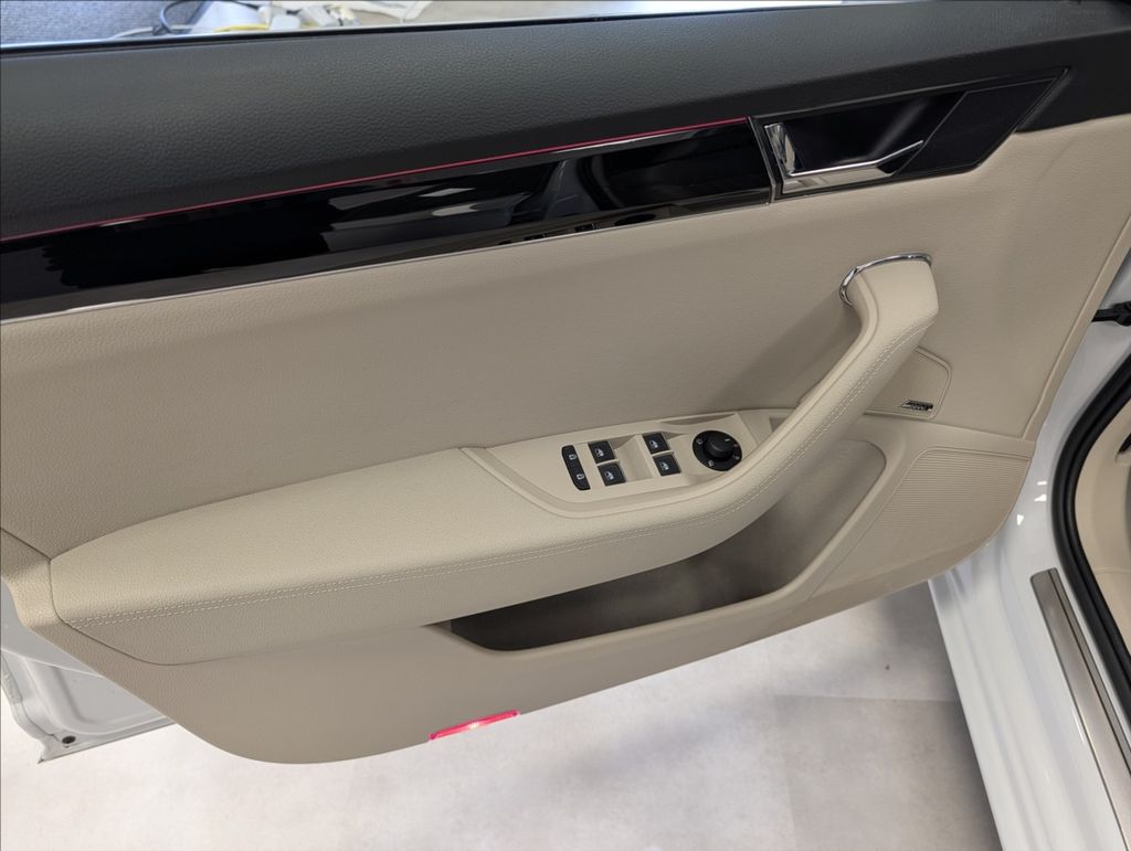 skoda-superb-1-5-iv-l-k - 9