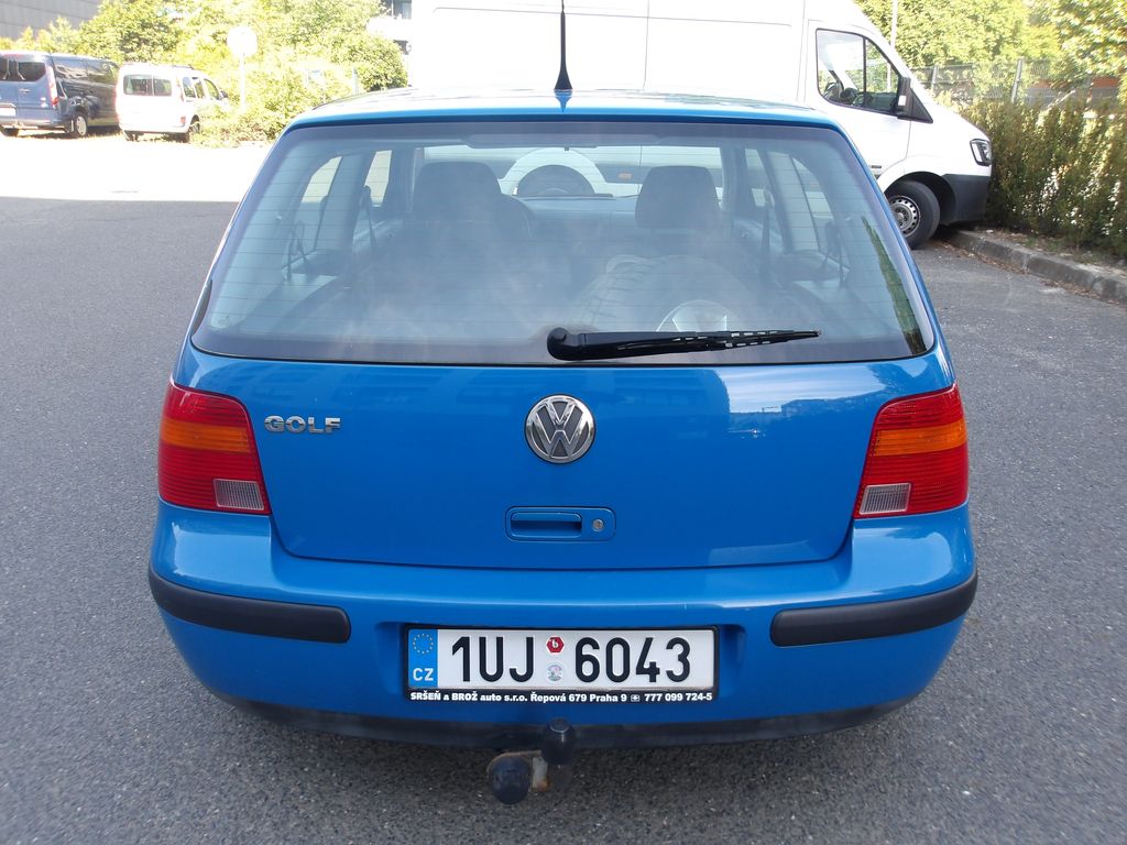 volkswagen-golf-1-4i-naj-179000km - 9