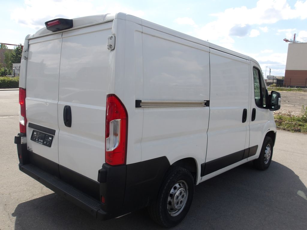 peugeot-boxer-2-2hdi-88kw-vyborny - 8
