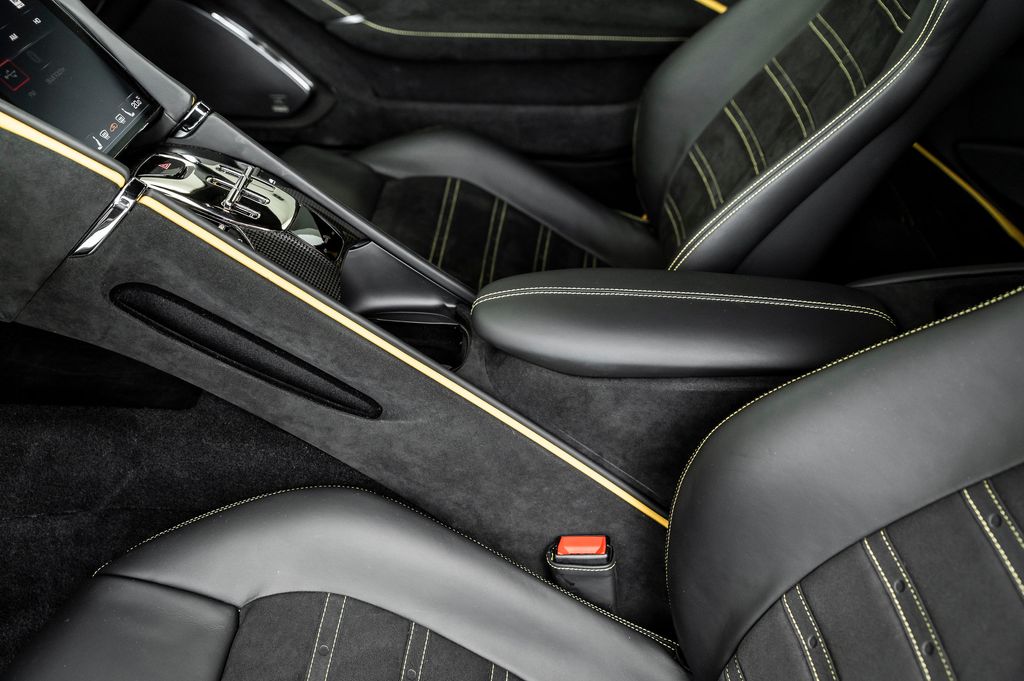 ferrari-roma-adas-carbon-zaruka - 9