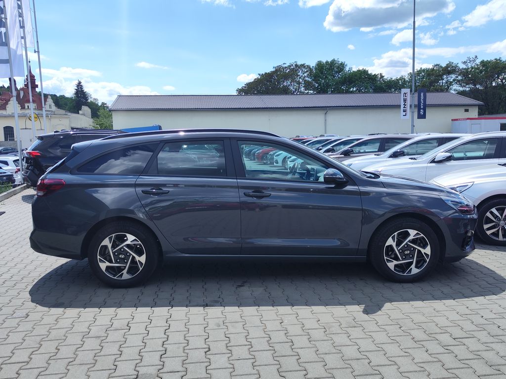 hyundai-i30-1-5i-71kw-smart-climate - 3