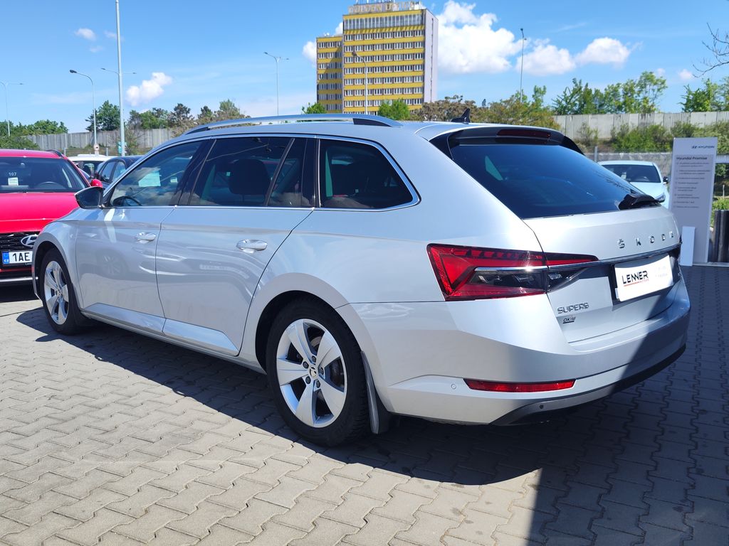 skoda-superb-2-0-tdi-147kw-style-dsg-4x4 - 6