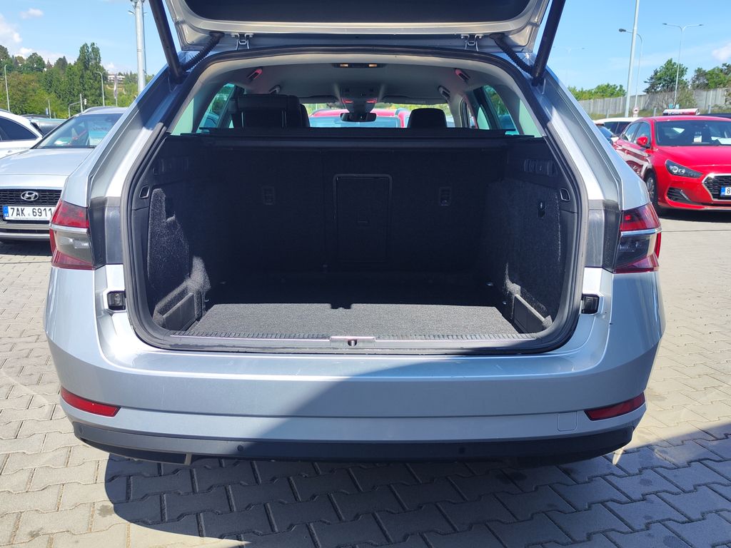 skoda-superb-2-0-tdi-147kw-style-dsg-4x4 - 8