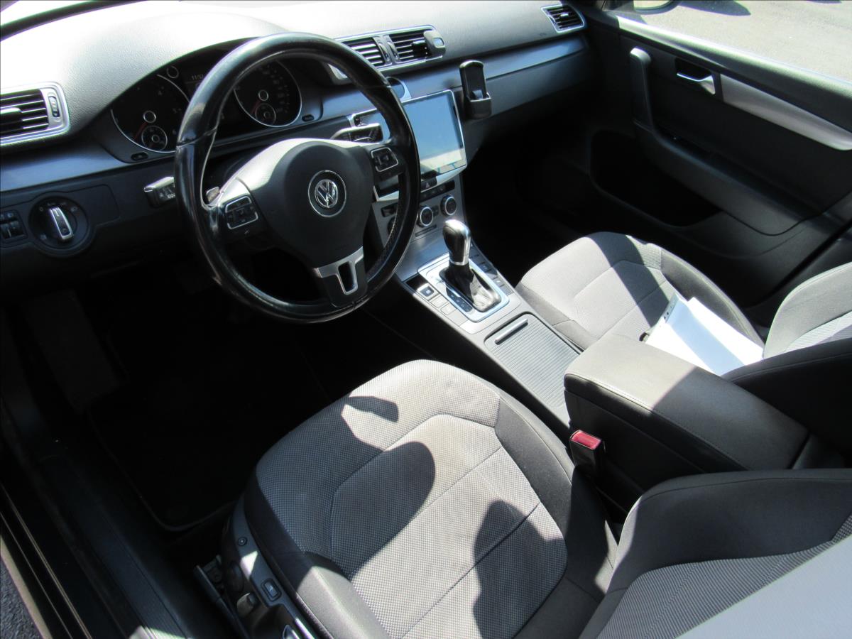 volkswagen-passat-2-0-tdi-125kw-dsg - 8