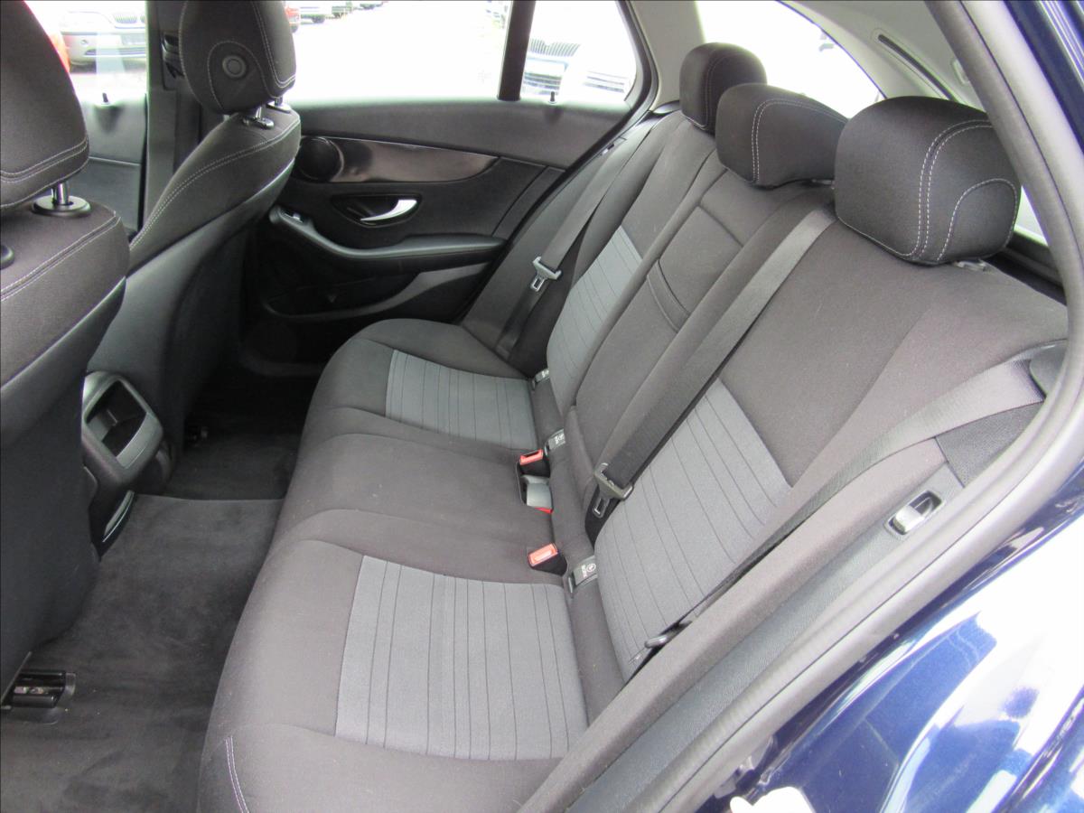 mercedes-benz-tridy-c-1-6-d-c200-bluetec - 9