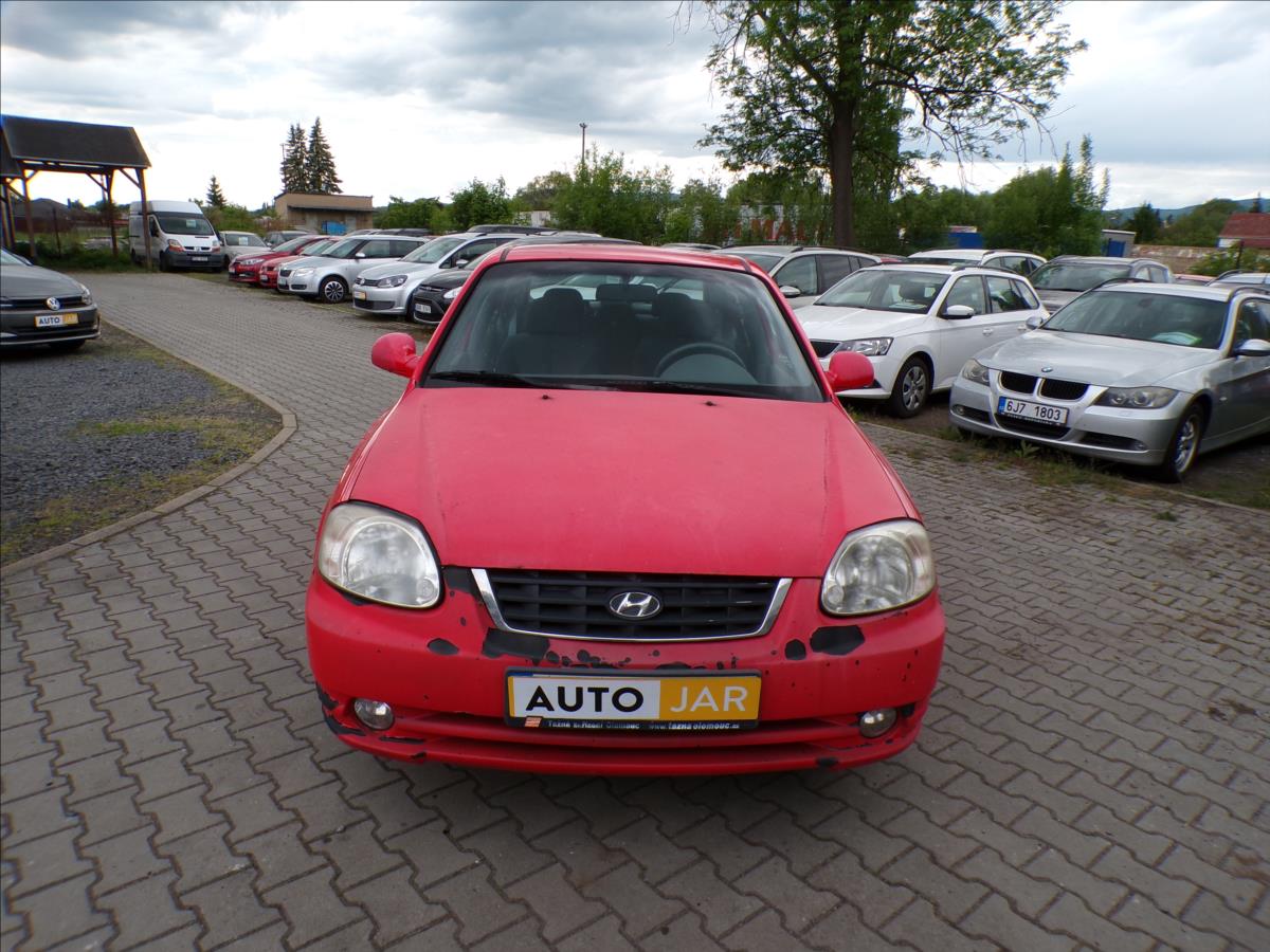 hyundai-accent-1-3-i-tazne-zarizeni - 2