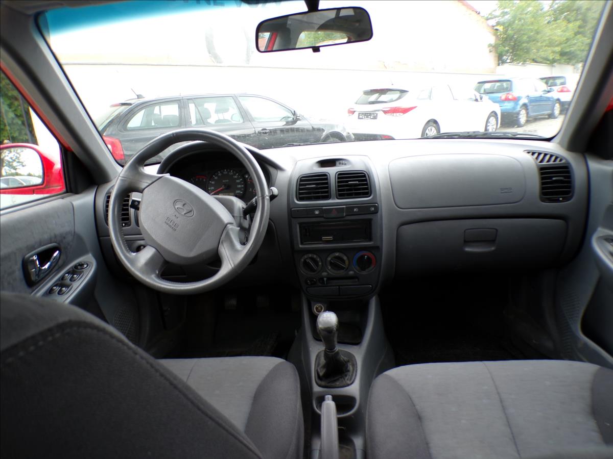 hyundai-accent-1-3-i-tazne-zarizeni - 6