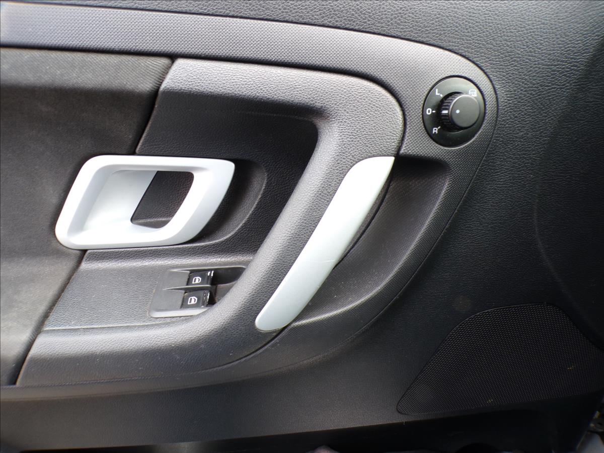 skoda-fabia-1-6-16v-tazne-zarizeni - 9