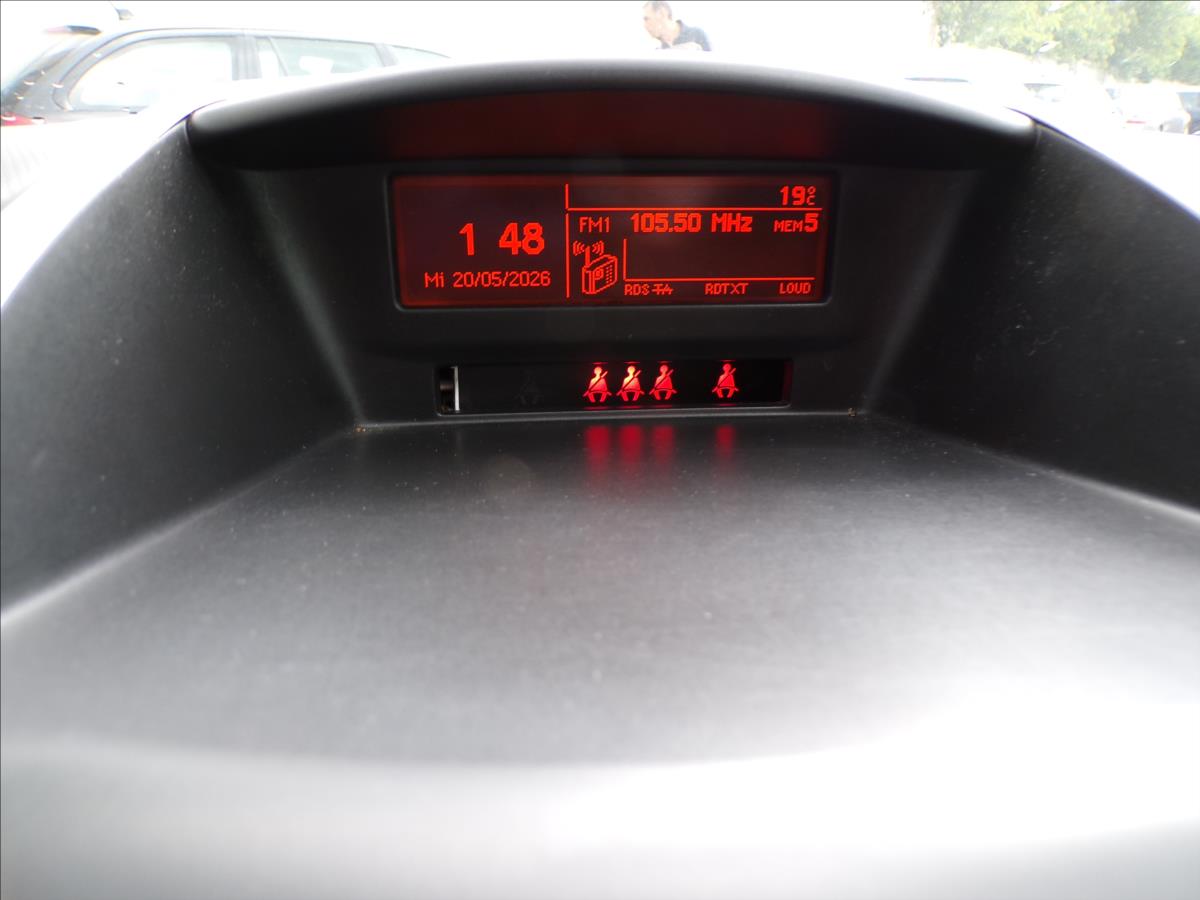 peugeot-207-1-6-16v-sw-panorama - 8
