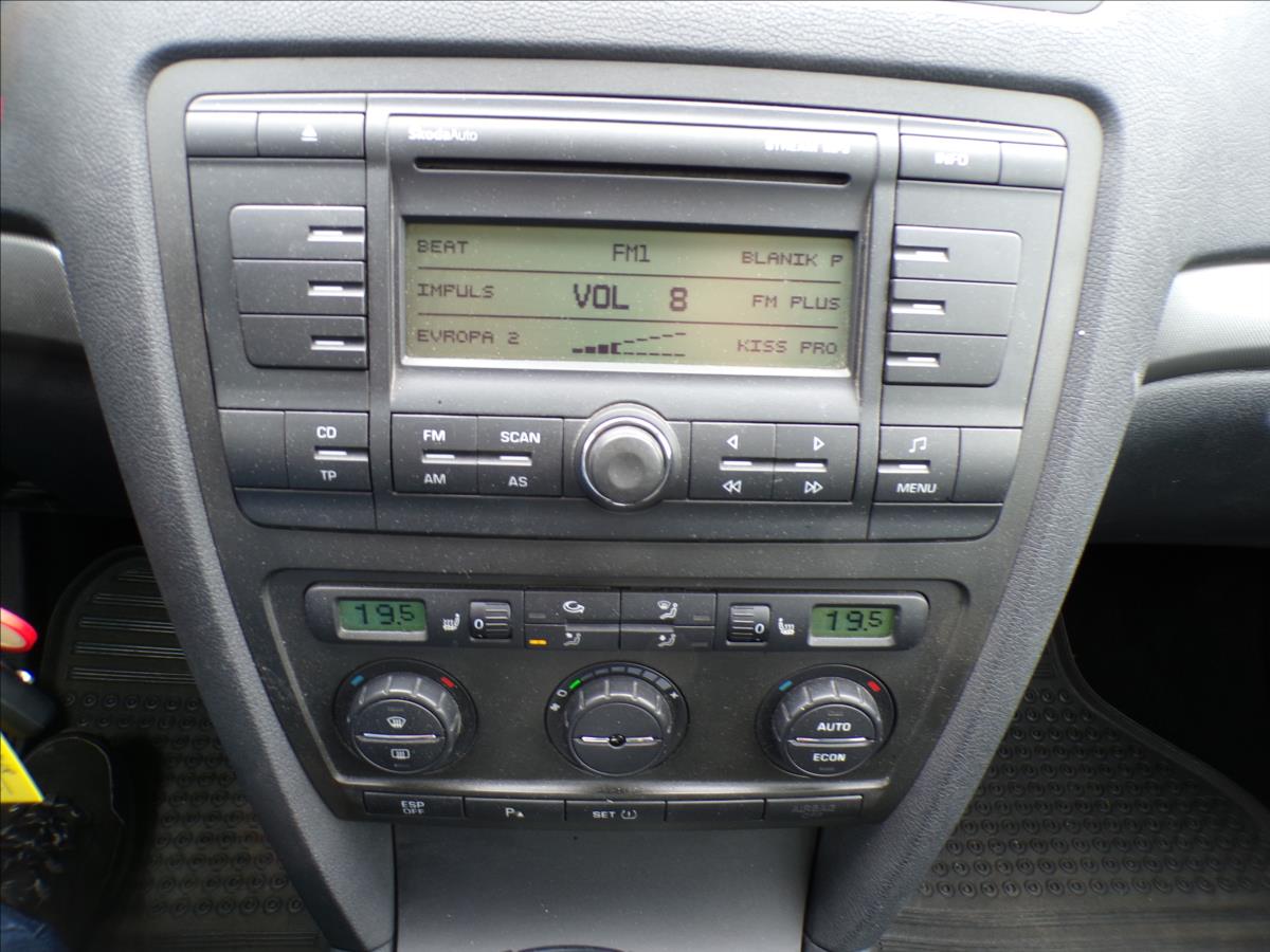 skoda-octavia-2-0-tdi-dsg - 8