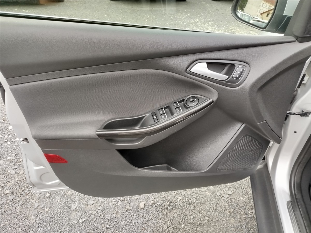 ford-focus-1-5-tdci-88kw-titanium - 9
