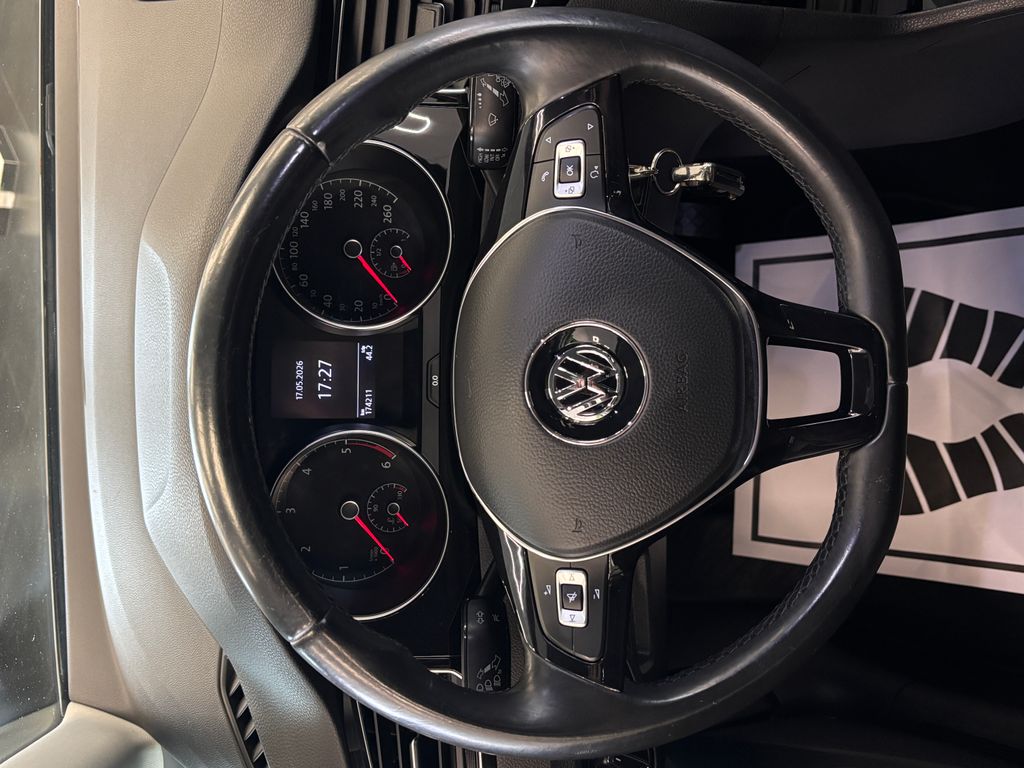 volkswagen-golf-sportsvan-2-0tdi-110kw-xenon-led-alcanta - 9