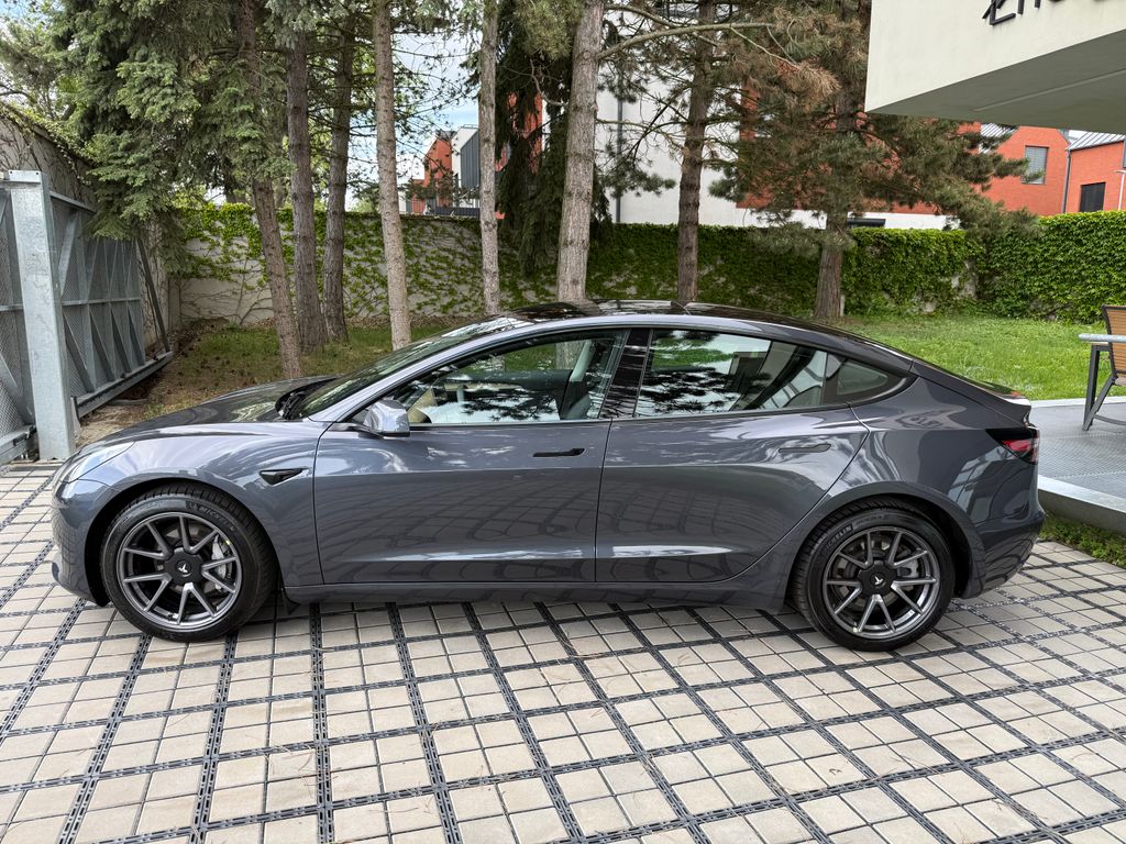 tesla-model-3-sr-lfp-enhanced-autopilot - 2