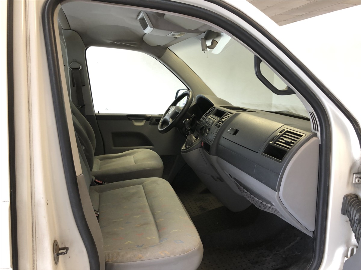 volkswagen-transporter-1-9-tdi - 8