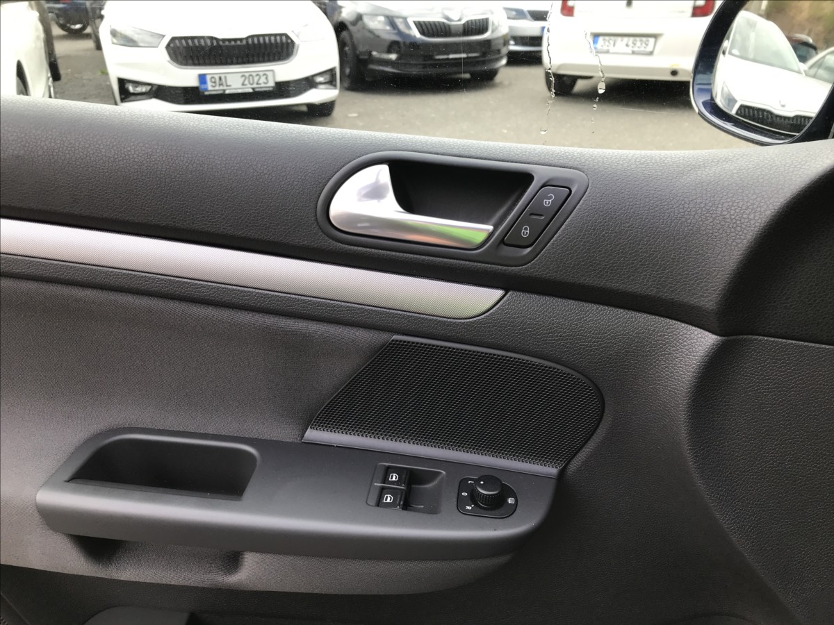 volkswagen-golf-1-9-tdi-77kw-3dv-goal - 7