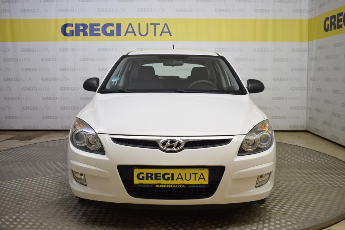 Hyundai i30 1,4 i PO SERVISU,PO STK