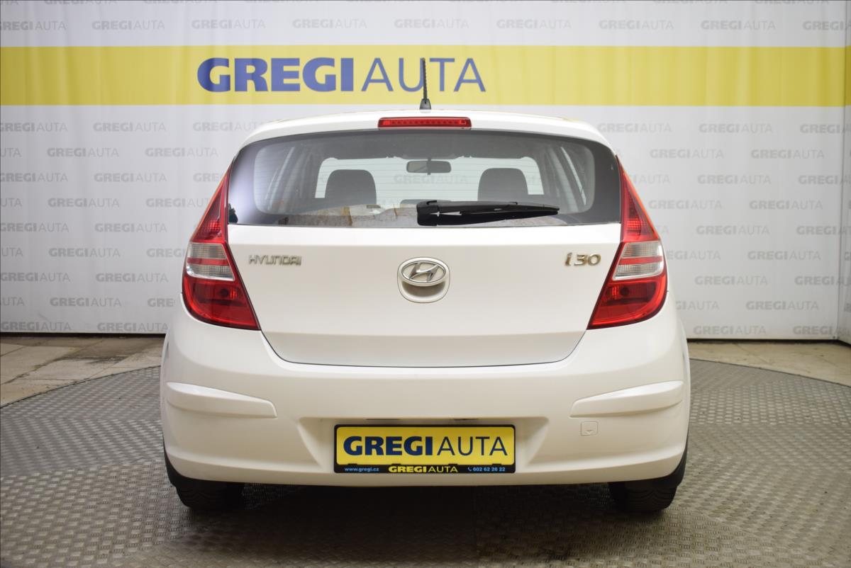hyundai-i30-1-4-i-po-servisu-po-stk - 3