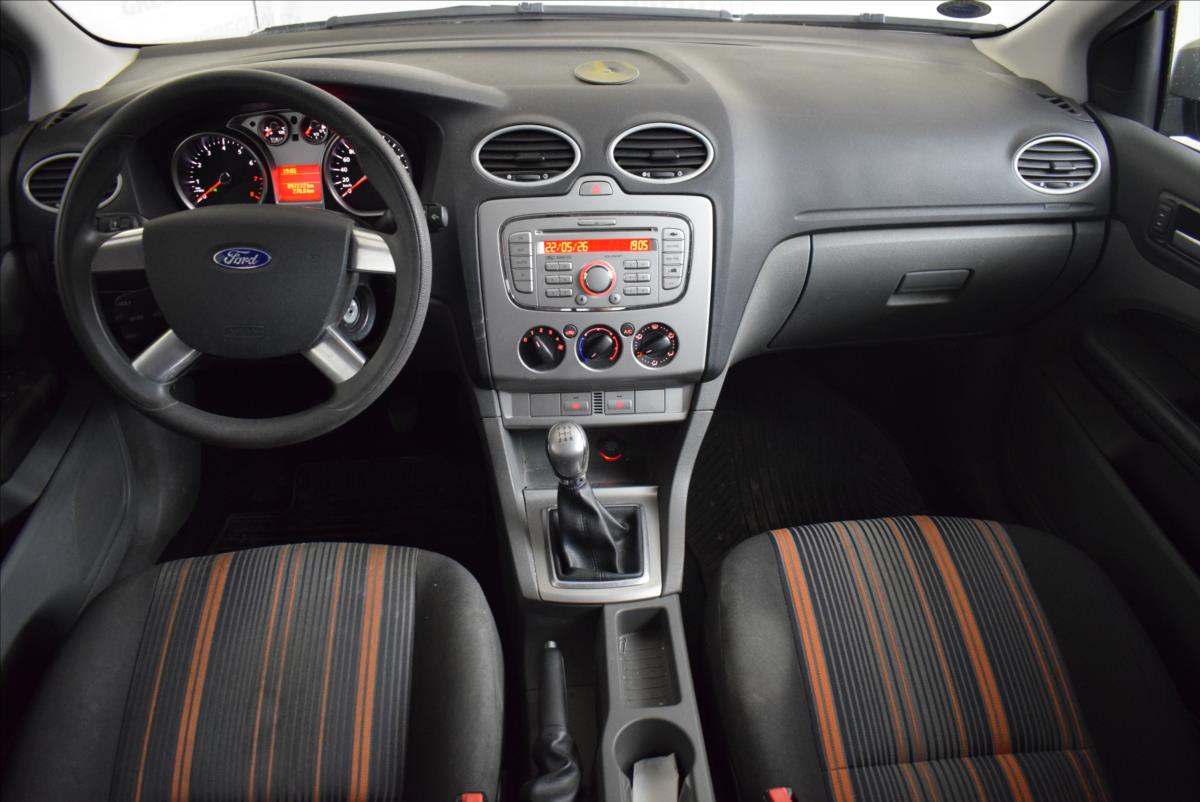 ford-focus-1-6-i-po-servisu-super-stav - 6