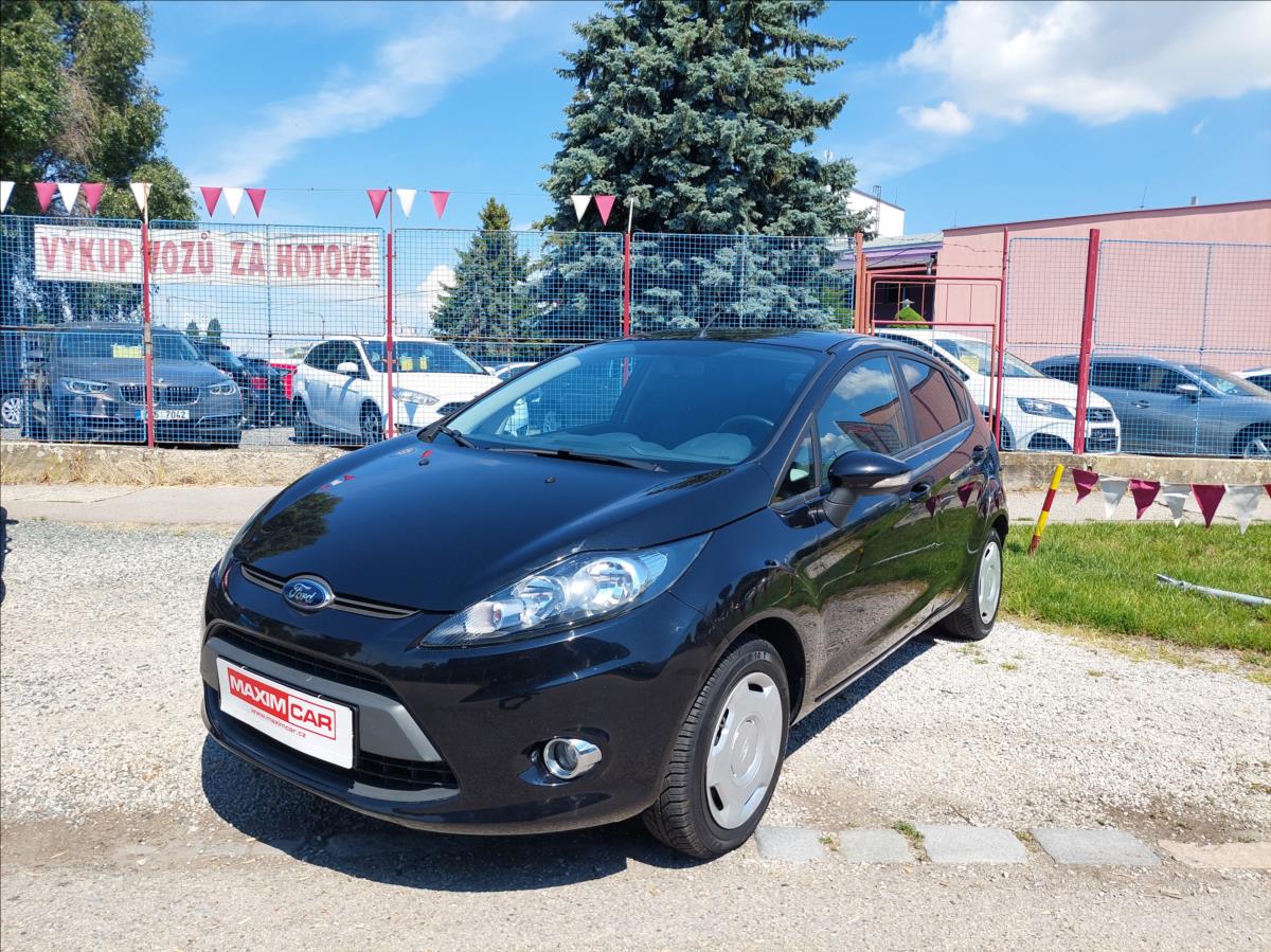 Ford Fiesta 1,3 i klima, serviska