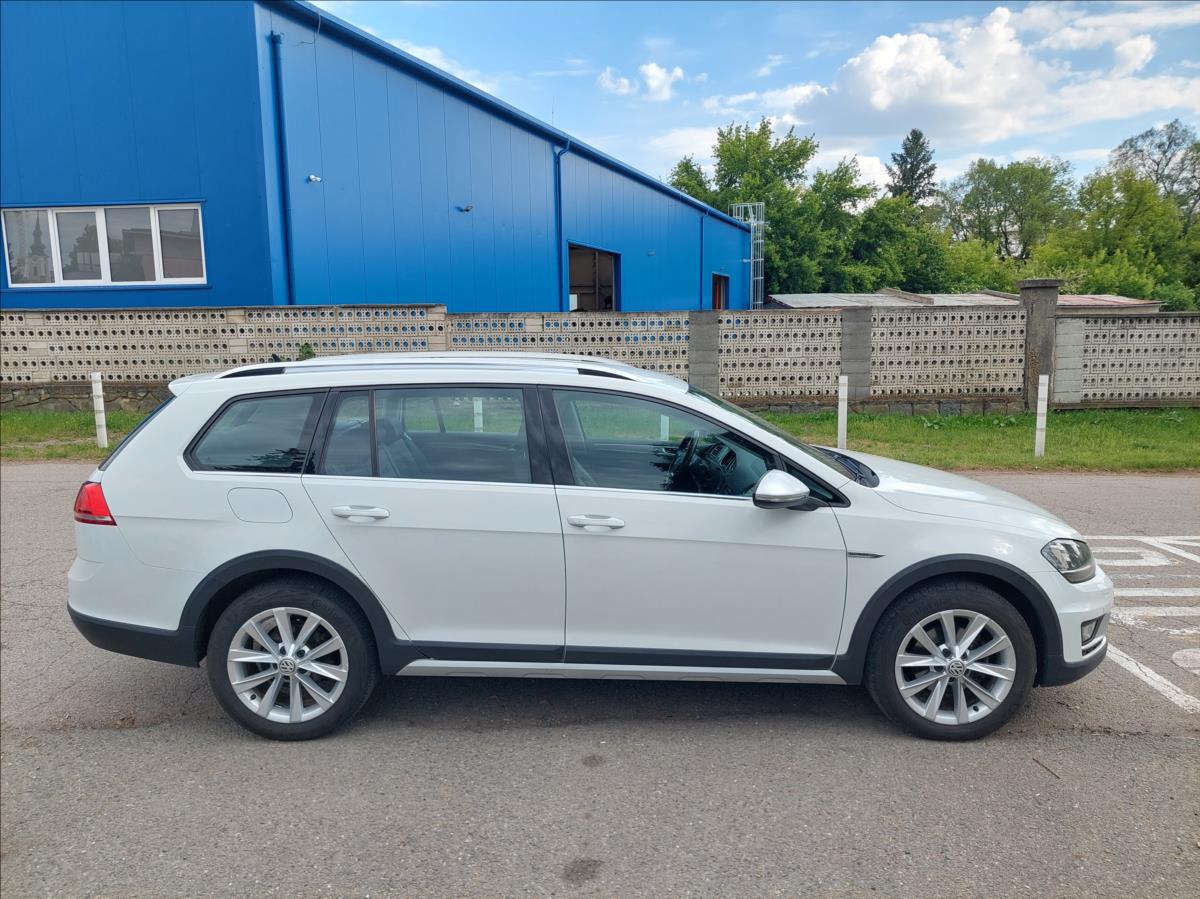 volkswagen-golf-2-0-tdi-alltrack-4motion - 3