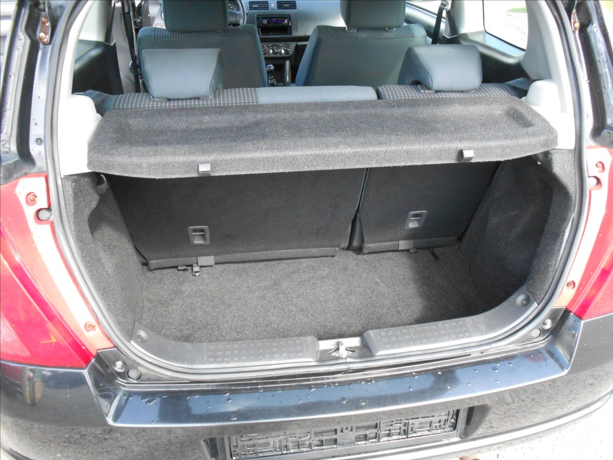 suzuki-swift-1-3-i-16v-68-kw-klima - 9