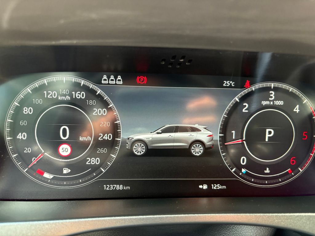 jaguar-f-pace-20d-r-sport-awd - 8