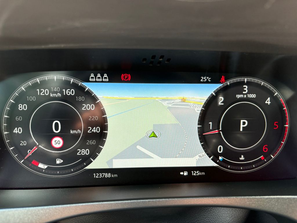 jaguar-f-pace-20d-r-sport-awd - 9