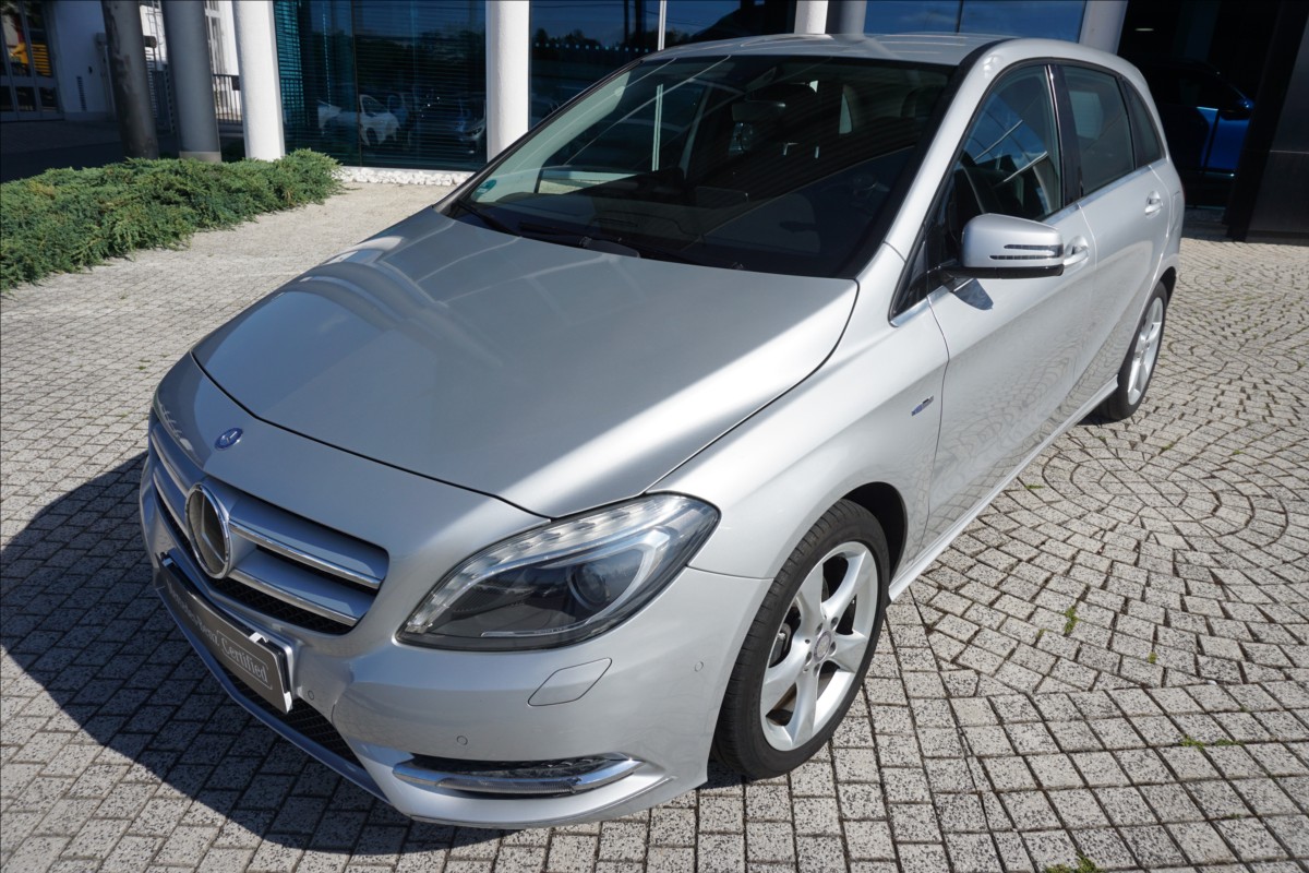 mercedes-benz-tridy-b-1-8-b-200d - 2