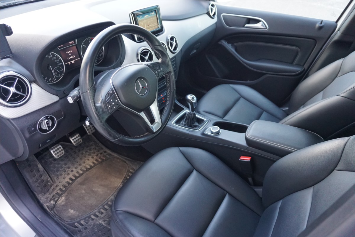 mercedes-benz-tridy-b-1-8-b-200d - 8