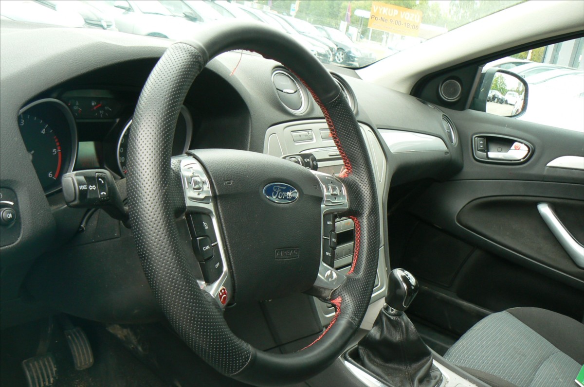 ford-mondeo-1-8-tdci-combi - 9