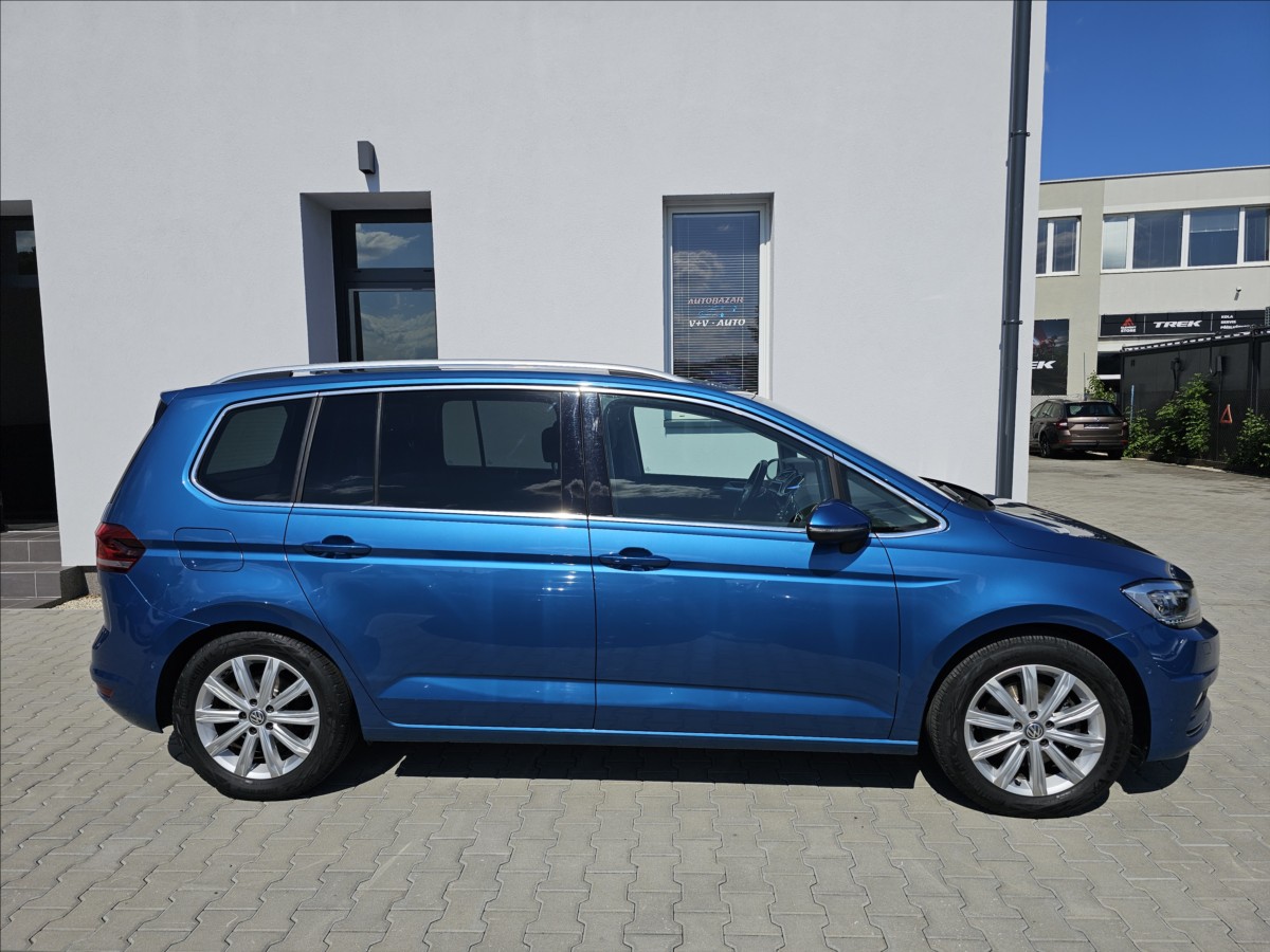 volkswagen-touran-1-4-tsi-110kw-highline-panorama - 4