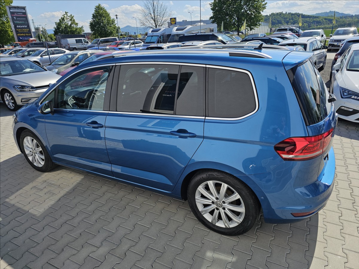 volkswagen-touran-1-4-tsi-110kw-highline-panorama - 8