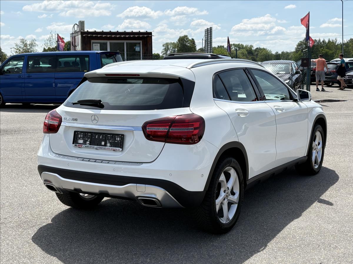 mercedes-benz-gla-1-6-180i-90kw-at-led-kuze-navi - 1