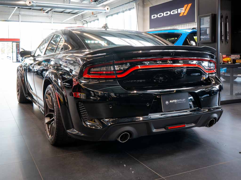 dodge-charger-6-4-hemi-v8-392-widebody - 2