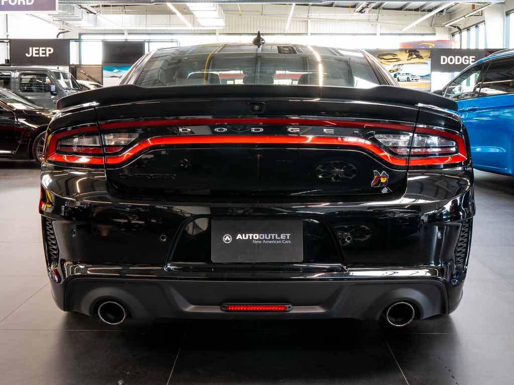 dodge-charger-6-4-hemi-v8-392-widebody - 3