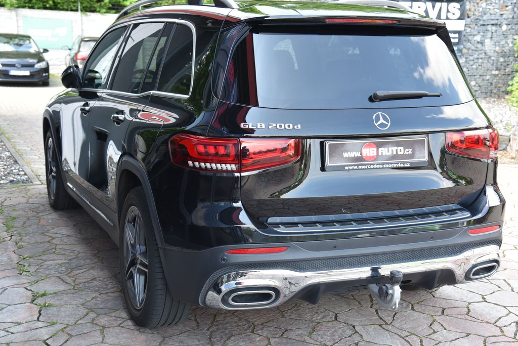 mercedes-benz-glb-2-0-d-110-kw-amg - 8