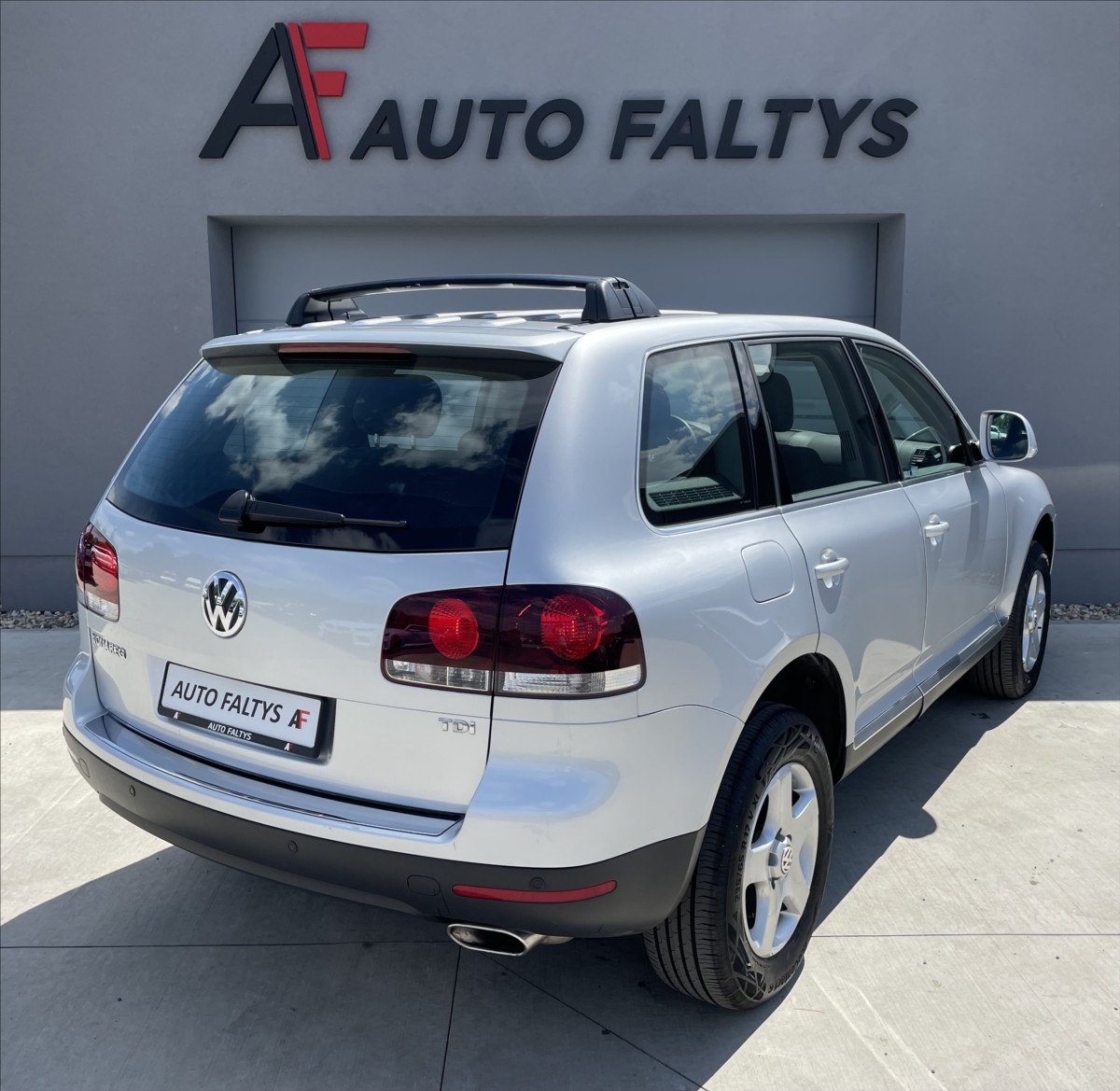 volkswagen-touareg-2-5-tdi-cr-58tis-km-1-maj - 2