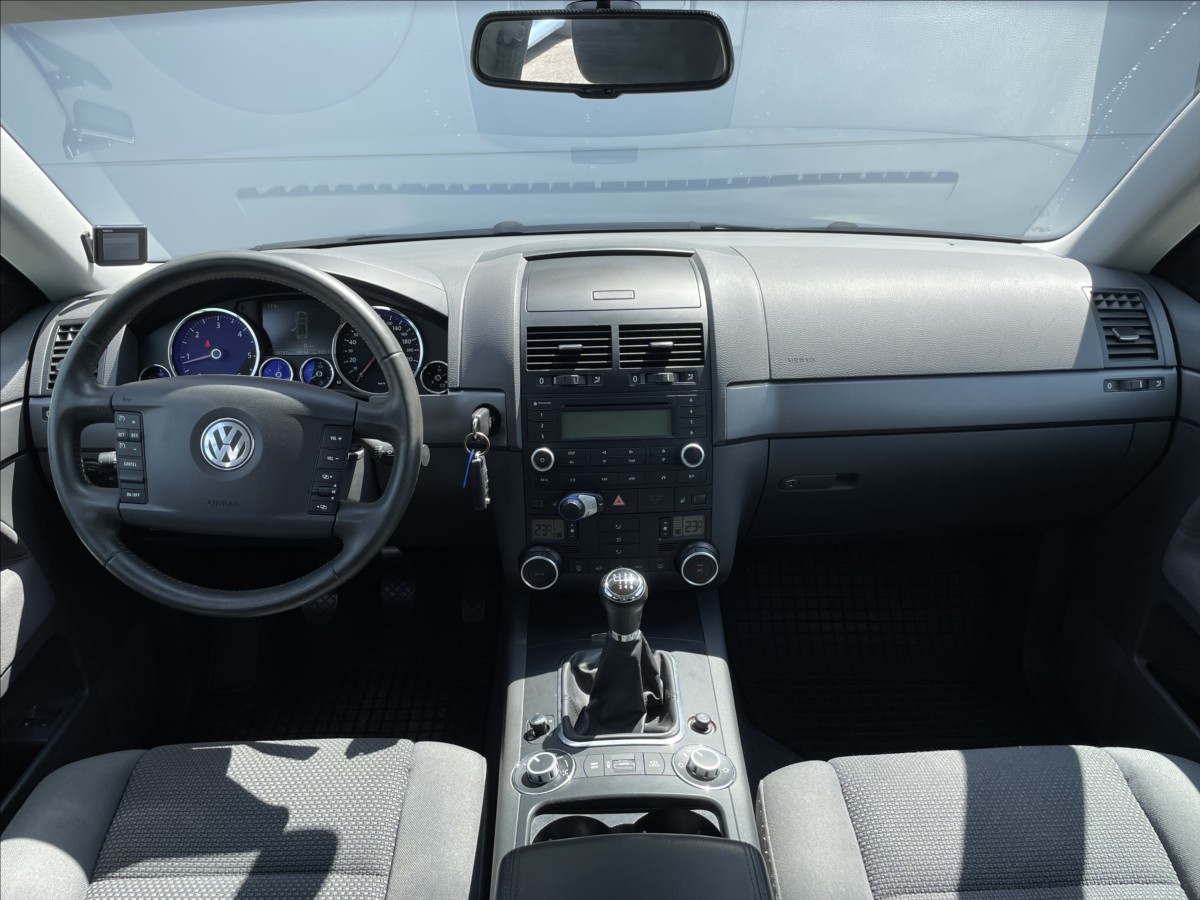 volkswagen-touareg-2-5-tdi-cr-58tis-km-1-maj - 8