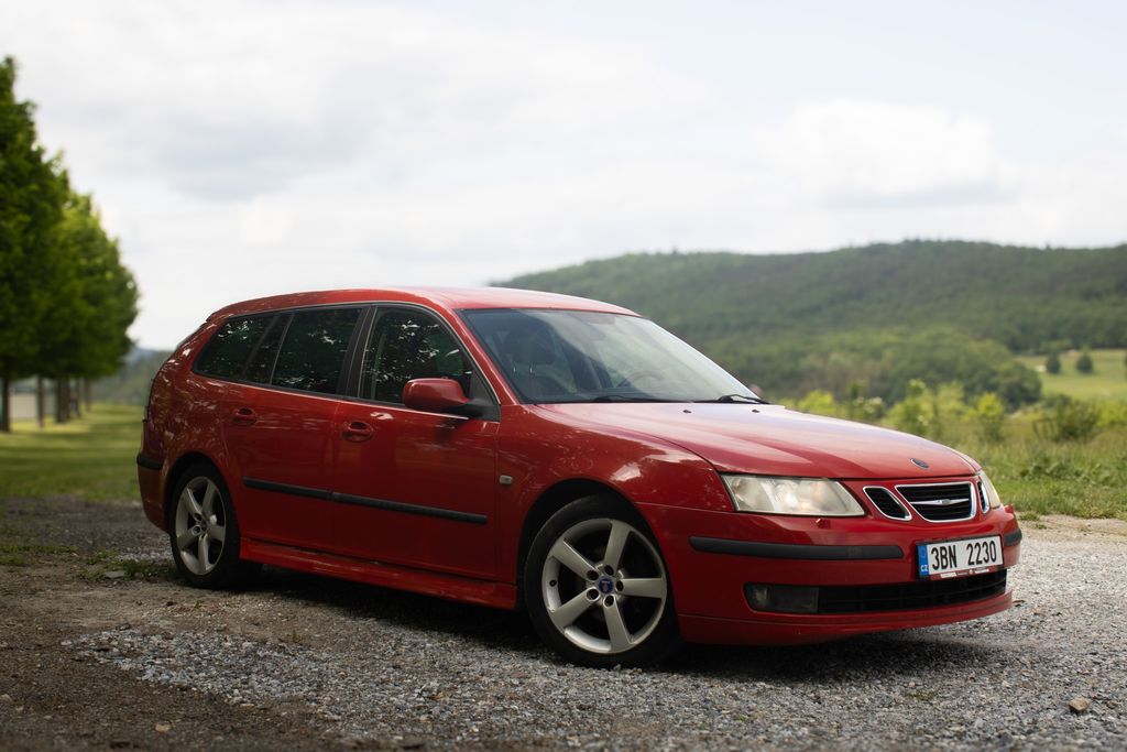 saab-9-3-vector-v-krasnem-stavu - 2