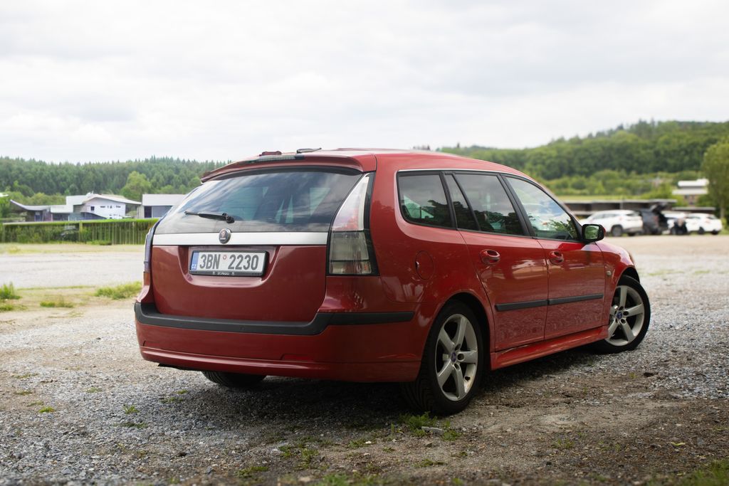saab-9-3-vector-v-krasnem-stavu - 4