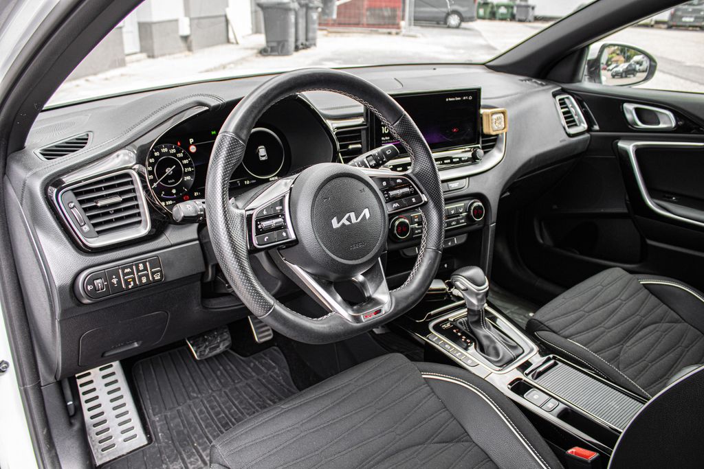 kia-xceed - 8