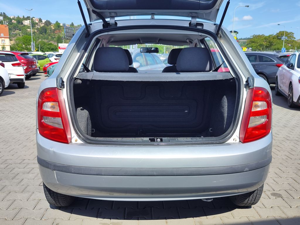 skoda-fabia-1-2i-40kw-classic - 8