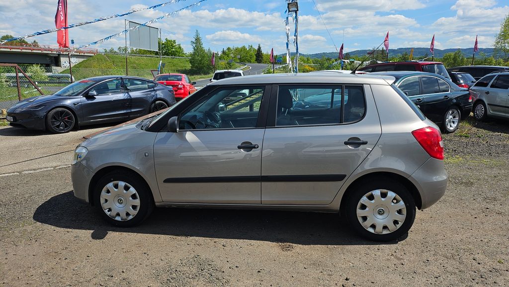 skoda-fabia-1-2i-12v-nova-stk-v-cene - 2