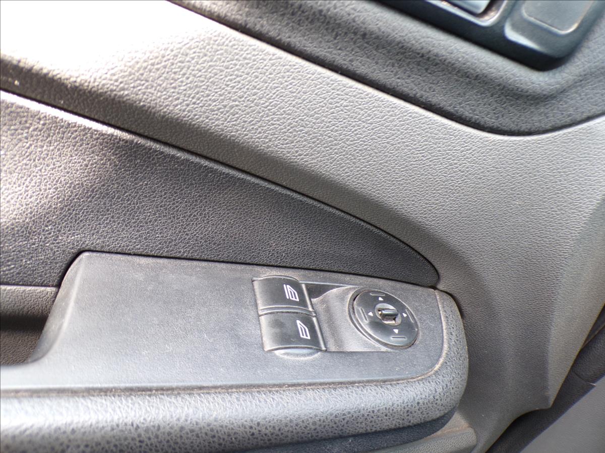 ford-focus-1-6-16v-tazne-zarizeni - 9