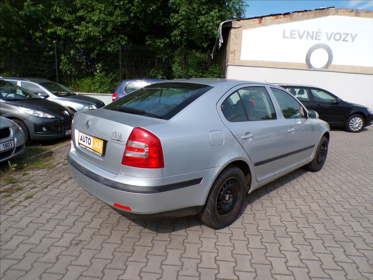 skoda-octavia-1-6-mpi-klima - 4