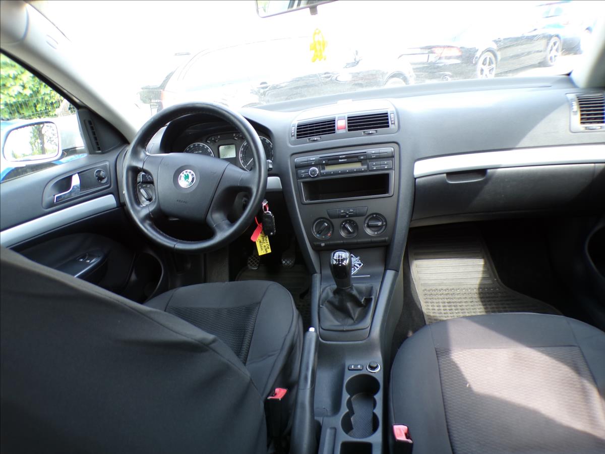 skoda-octavia-1-6-mpi-klima - 6