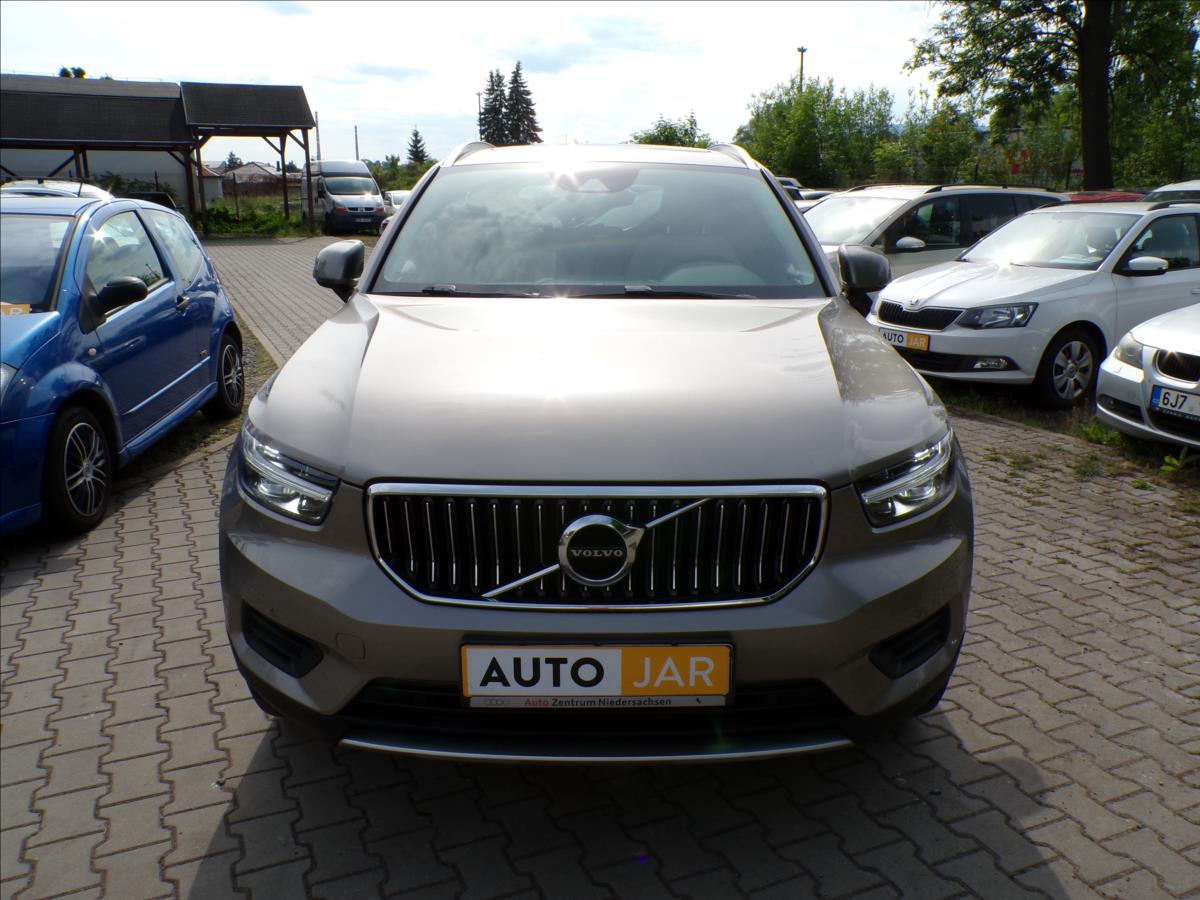 volvo-xc40-2-0-d3-inscription - 1