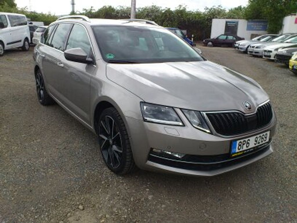 skoda-octavia-1-6-tdi-85-kw-panorama-navi - 1