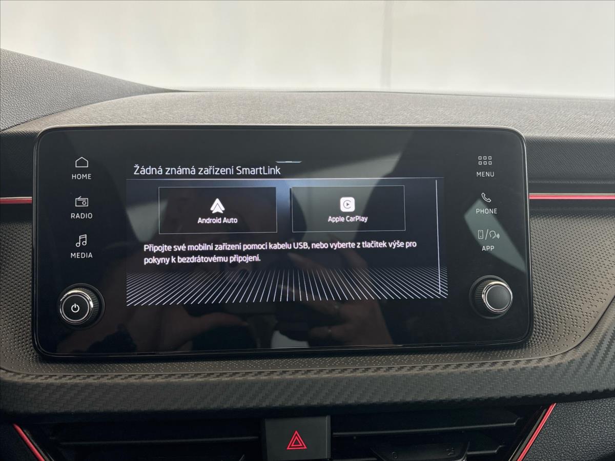 skoda-kamiq-1-5-1-5tsi-monte-carlo-dsg - 8