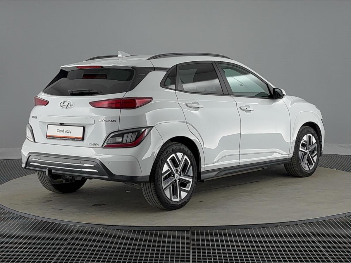 hyundai-kona-0-0-ev-czech-edition-64kwh - 1
